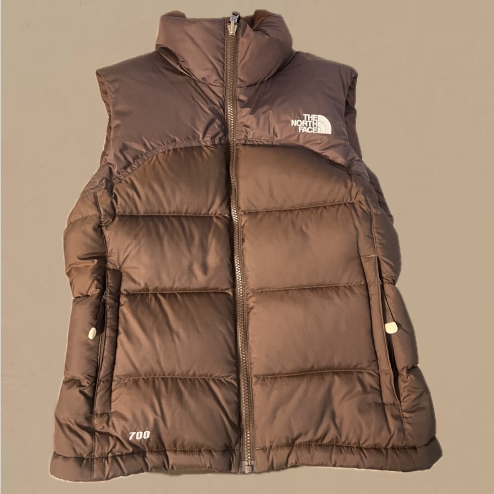The North Face Women's 1996 Retro Nuptse 700 Chocolate Brown Puffer Vest - Picture 6 of 6